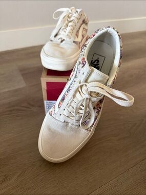 Vans Cream Floral Old Skool Sneakers